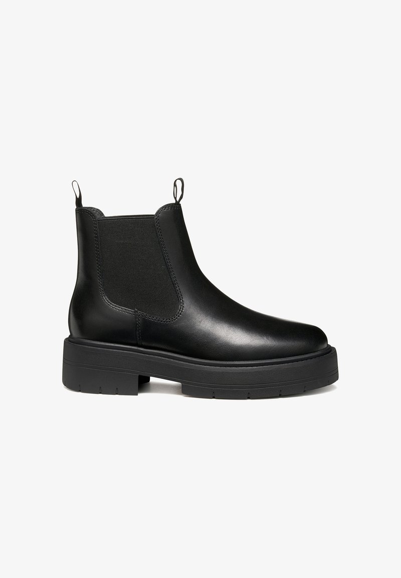 Schwarze Leder-Chelsea-Stiefel mit elastischen Seitenpanelen, Ziehlaschen und einer robusten Gummisohle. Glatte Oberfläche mit minimalen Nähdetails.