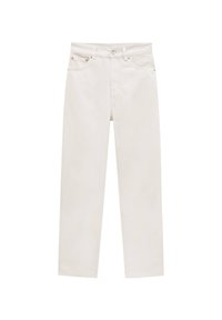 Jean droit écru avec design classique à cinq poches et fermeture à boutons, posé à plat sur un fond blanc.