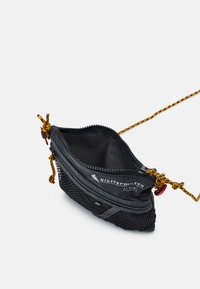 Klättermusen ALGIR ACCESSORY BAG SMALL - Taška cez plece - raven