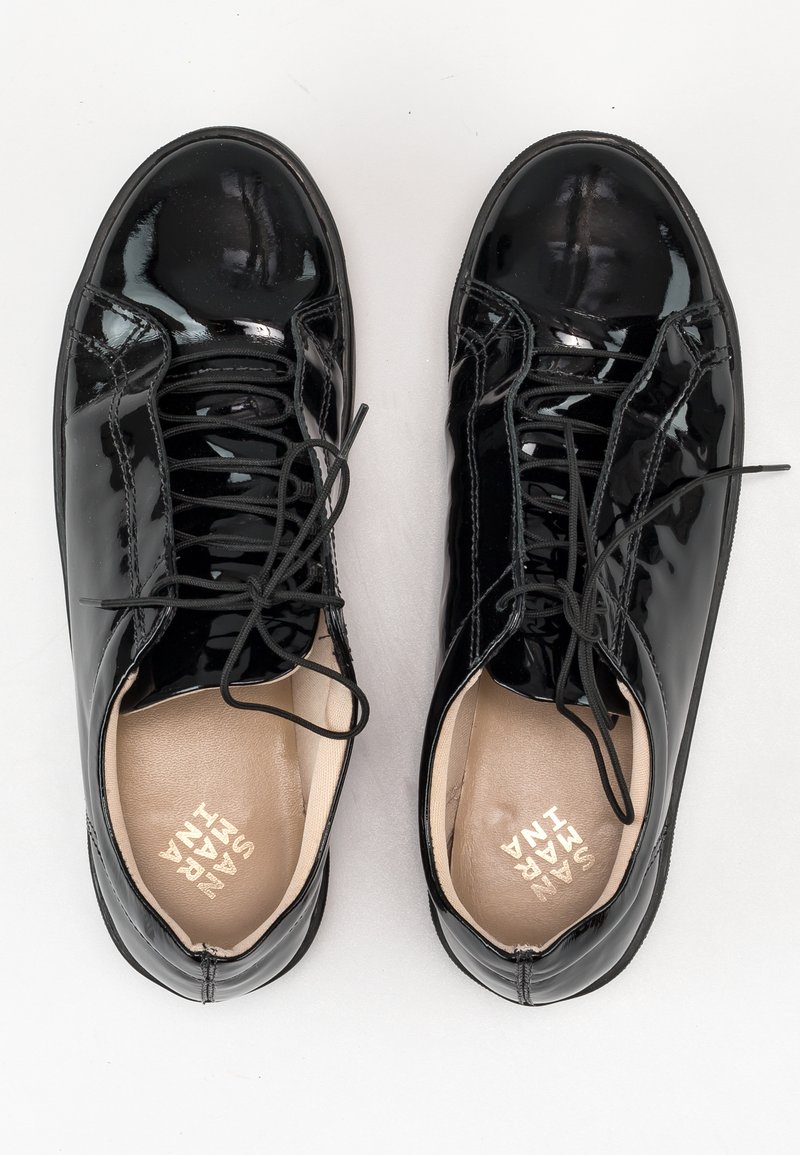 San Marina Chaussures à lacets black/noir (Seconde main