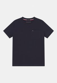 Marineblaues Baumwoll-T-Shirt mit Rundhalsausschnitt, kurzen Ärmeln und einer Brusttasche mit einem kleinen Logopunkt. Weiche Textur, lässige Passform.