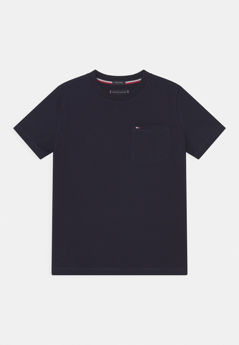 Marineblaues Baumwoll-T-Shirt mit Rundhalsausschnitt, kurzen Ärmeln und einer Brusttasche mit einem kleinen Logopunkt. Weiche Textur, lässige Passform.