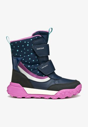 Stivale alla caviglia navy con motivo a stelle, tomaia sintetica, doppie cinghie in Velcro, suola neon rosa e dettagli neri. Impermeabile, progettato per il comfort.