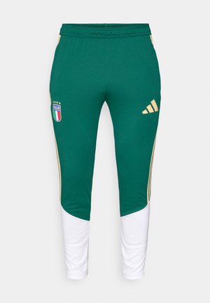 Pantaloni atletici verzi cu dungi aurii, accente albe în partea de jos și badge Italia pe partea stângă. Fabrică dintr-un material elastic și neted.