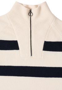 Pull en tricot crème avec deux rayures horizontales bleu marine et un col demi-fermeture éclair avec une tirette anneau en métal.
