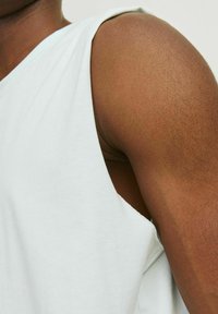 Jack & Jones JORVESTERBRO SLEEVELESS - Top - skylight
