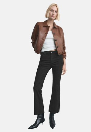 - Jeansy Straight Leg