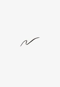 Linea curva marrone su sfondo bianco, che ricorda una pennellata. Texture liscia con una forma naturale e organica.