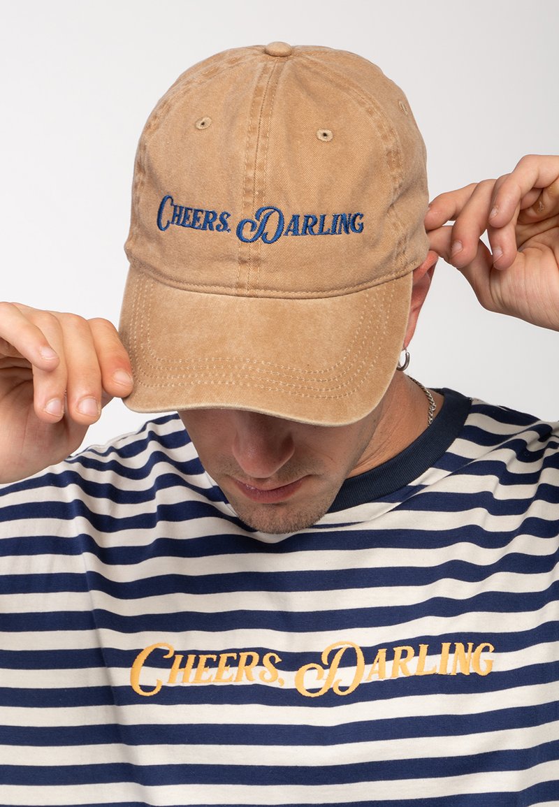 Kaotiko UNISEX - Pet - dark camel