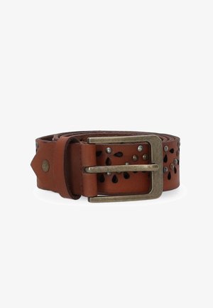 Brauner Leder-Gürtel mit ausgeschnittenen Designs und metallischen Nieten, ausgestattet mit einer rechteckigen Messingschnalle zum Verschließen. Strukturierte Oberfläche überall.