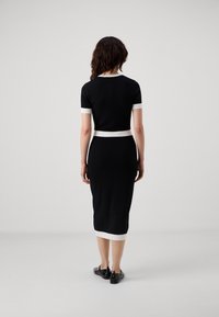 KARL LAGERFELD Fodralklänning - black