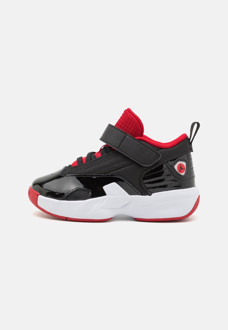 Jordan JORDAN MAX AURA 6 UNISEX - Sneaker low - black/gym red/white ...