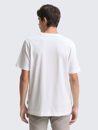 TOM TAILOR MIT STRUKTUR - T-shirt basic - white