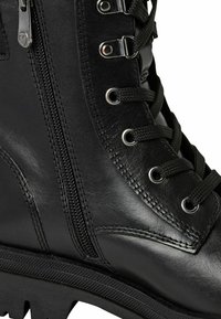 Marco Tozzi Bottines à plateau - black
