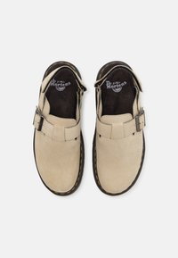 Dr. Martens JORGE II UNISEX - Tresko - warm stone buttersoft