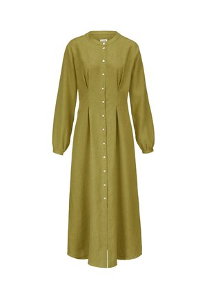 Langes olivgrünes Kleid mit langen Ärmeln, rundem Ausschnitt, durchgehendem Knopfverschluss und taillierten Details.