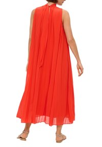 s.Oliver BLACK LABEL Robe de jour - preiselbeere