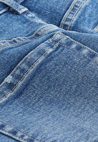 Next SUPER SOFT RAW HEM  PETITE  - Džinsa auduma šorti - mid blue