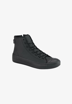Sneaker nera alta con suola e punta in gomma, con lacci neri e finitura opaca, mostrata leggermente di lato.