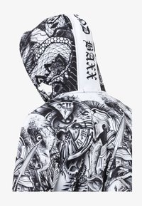 Unausgewählt, white