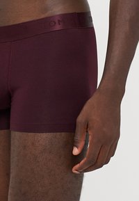 Tommy Hilfiger TRUNK 3 PACK - Ozke boksarice - deep bug/deep burg