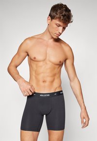 Hollister Co. SPORT CORE SOLID AMERICANA 3 PACK - Trunks - black