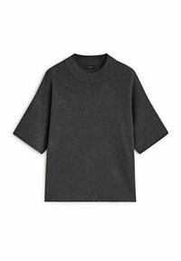 Haut en tricot gris foncé avec des manches courtes et larges et un col rond à côtes, présentant une texture lisse et un design simple.