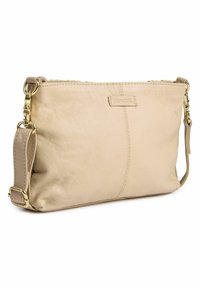 Beige leren schoudertas met goudkleurige hardware, ritsluiting en een verstelbare schouderband. Zachte textuur met subtiele stiksels.