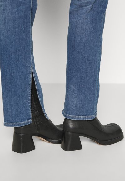 AG Jeans NEW KNOXX HIGHRISE MODERN FULL LENGTH - Straight leg jeans - blue denim