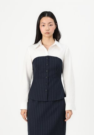 ONLKELSEY PIN SHIRT - Overhemdblouse - night sky/white