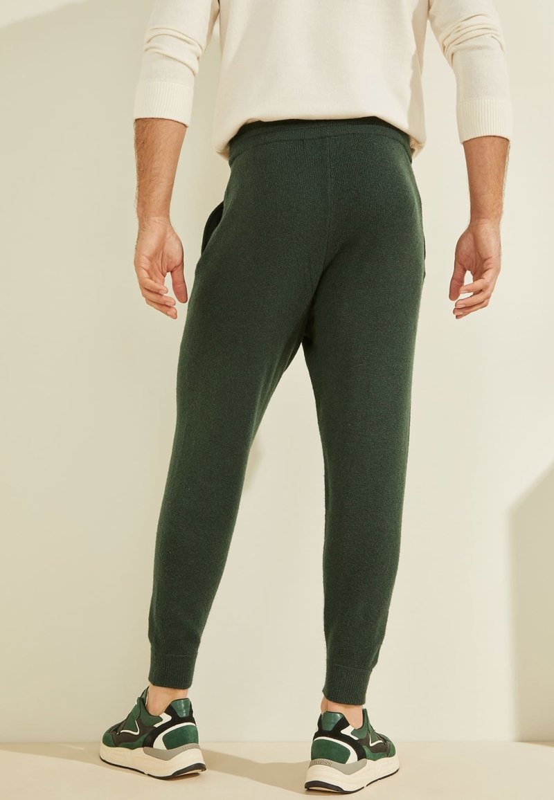 Herren Trainingsanzüge | Guess Jogginghose grün - KU20981 Herren Trainingsanzüge | Guess Jogginghose grün - KU20981