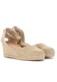 Beeziga vööga espadrillid, millel on tekstuuriga kangas, plekk-punutud jute tald ja ristuvad pahkluu sidemed kontrastse kootud mustriga.