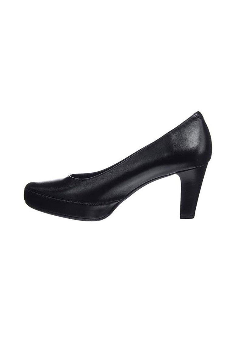 Chaussure noire en cuir à talon haut avec un bout arrondi, texture lisse, et un talon fin et effilé. Design simple sans accents supplémentaires.