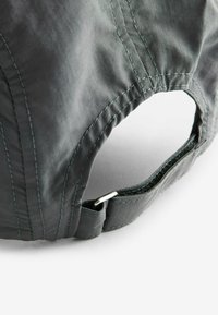Next RUNNING - Lippalakki - grey