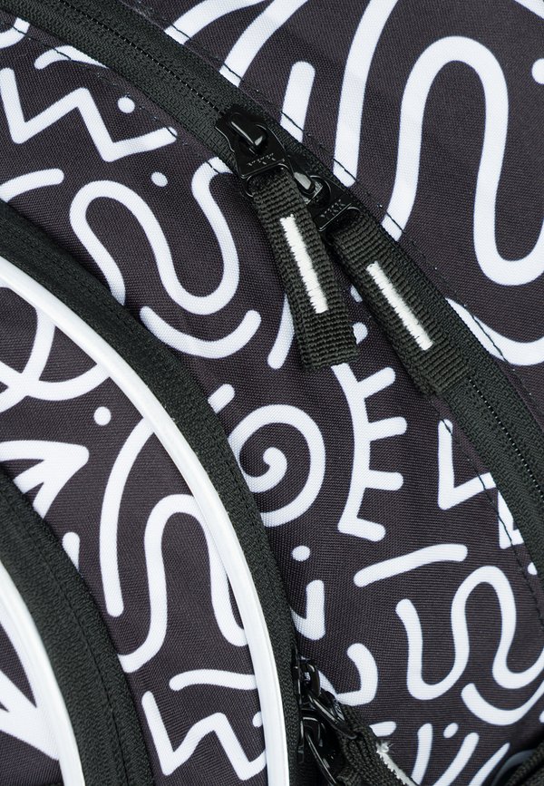 ERGONOMISCHE CORE – Schulranzen – schwarz