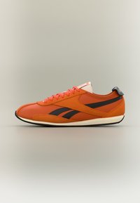 Valimata, rust orange/arena orange/black