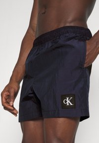 Calvin Klein Swimwear MEDIUM DRAWSTRING - Bañador corto - navy iris