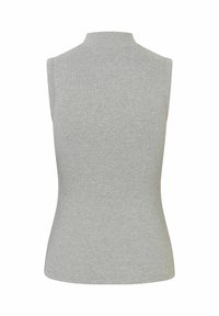 Ärmlös grå ribbad polo-tröja med en figurnära silhuett. Mjuk textur och slät yta, med en hög halsdesign.