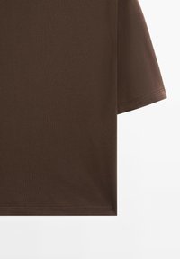 Thumbnail Image 10