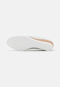 Gabor Comfort Pumps med kilklack - white