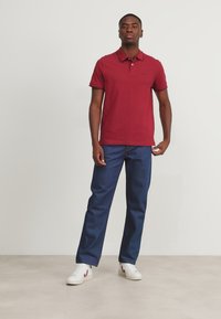 GANT Polo marškinėliai - plumped red