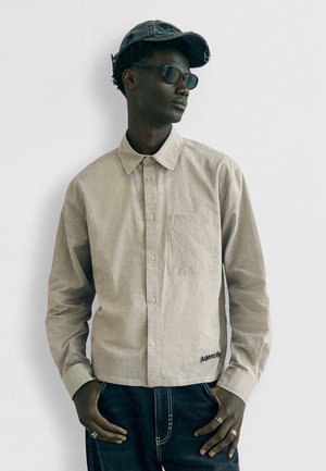 Bershka, LONG SLEEVE- SHIRT - Chemise - beige