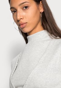 Levi's® VETIVER SET - Top - light mist heather