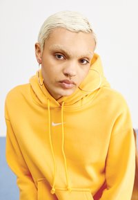 Nike Sportswear SPORTSWEAR PHOENIX FLEECE - Sportinis megztinis - sundial/sail