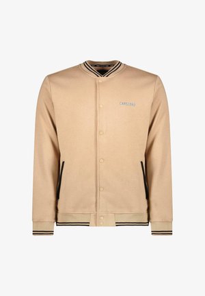 Beige button-up bomberjack met gestreepte kraag, manchetten en zoom, zwart afgewerkte zakken en de tekst "CARS1982" op de linkerborst.