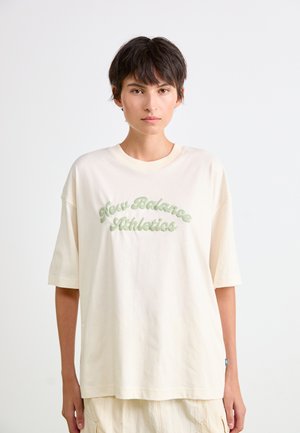 LINEAR HERITAGE OVERSIZED - T-shirt imprimé - white