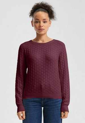 - Sweter