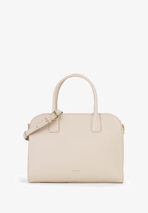 Sac à main en cuir beige avec deux poignées courtes et une bandoulière amovible. Présente une texture lisse et de subtils accents en or.