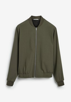 Veste bomber vert olive avec fermeture éclair à l'avant, col, poignets côtelés et taille élastique, présentée sur un fond blanc.