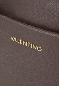 Valentino Bags NEVER - Mugursoma - taupe